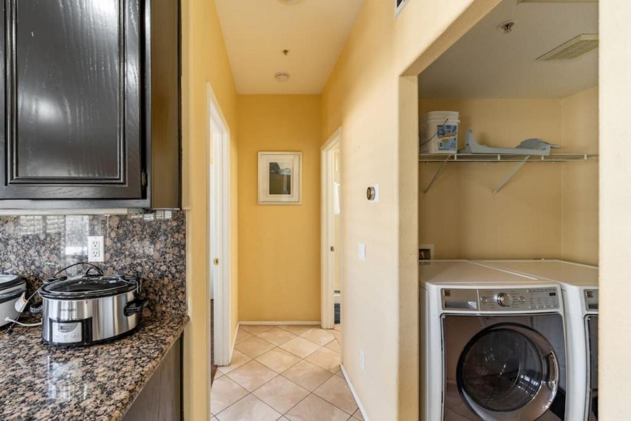 Family-Friendly 4Br Home - Spacious - Great Location فونتانا المظهر الخارجي الصورة